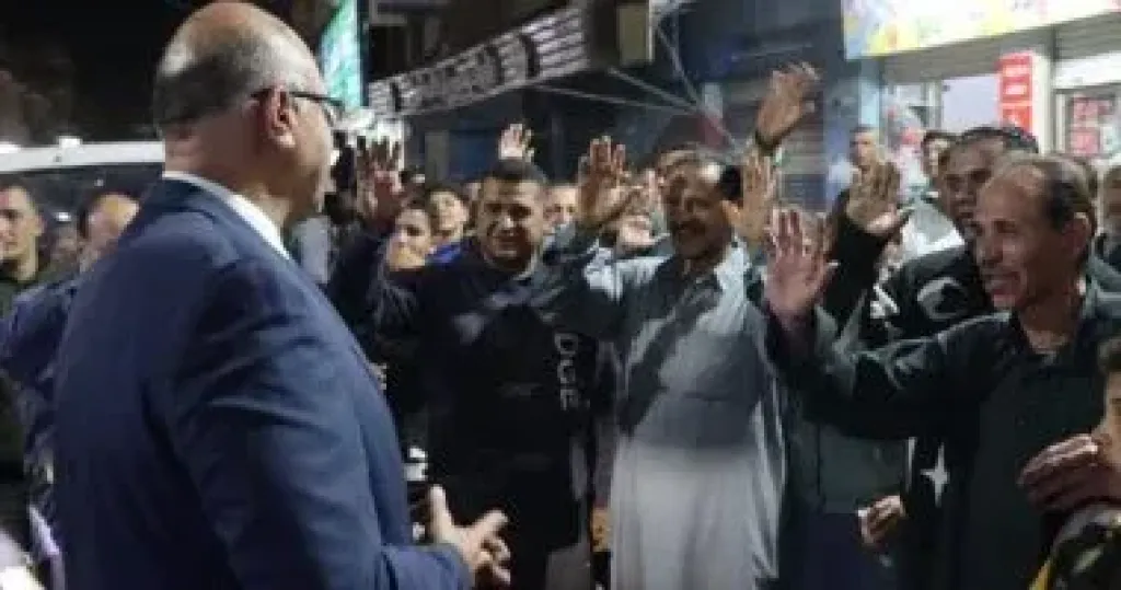 محافظ القليوبية يتابع سير العملية الانتخابية مساءً فى بنها والعبور