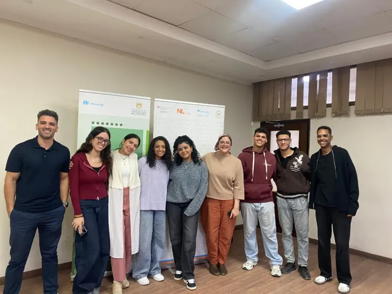 محافظ أسيوط يشيد بفريق ”Bio-Carbon” بعد تأهله لتمثيل مصر في نهائيات