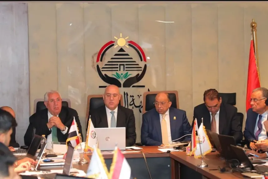 قيادات الجبهة الوطنية تتابع انتخابات النواب 2025 بغرفة عمليات الحزب