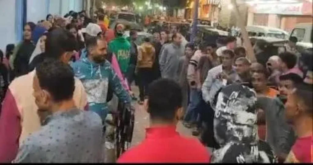 طوابير أمام لجان مدينة نصر والبساتين للإدلاء بأصواتهم.. صور