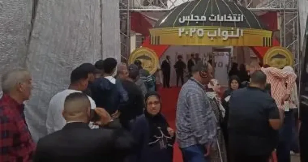 تزايد أعداد الناخبين أمام لجان حدائق القبة فى الساعات المسائية بانتخابات النواب
