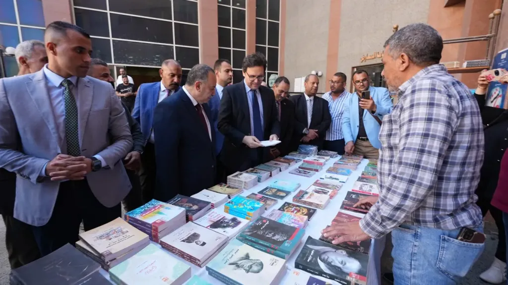 محافظ أسيوط ووزير الثقافة يتفقدان قصر ثقافة أسيوط ويوجهان بتطوير مرافقه ودعم أنشطته