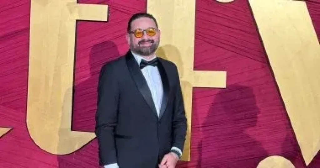 أيمن وأمير يدعمان شقيقتهما إلهام شاهين فى افتتاح مهرجان شرم الشيخ للمسرح الشبابى