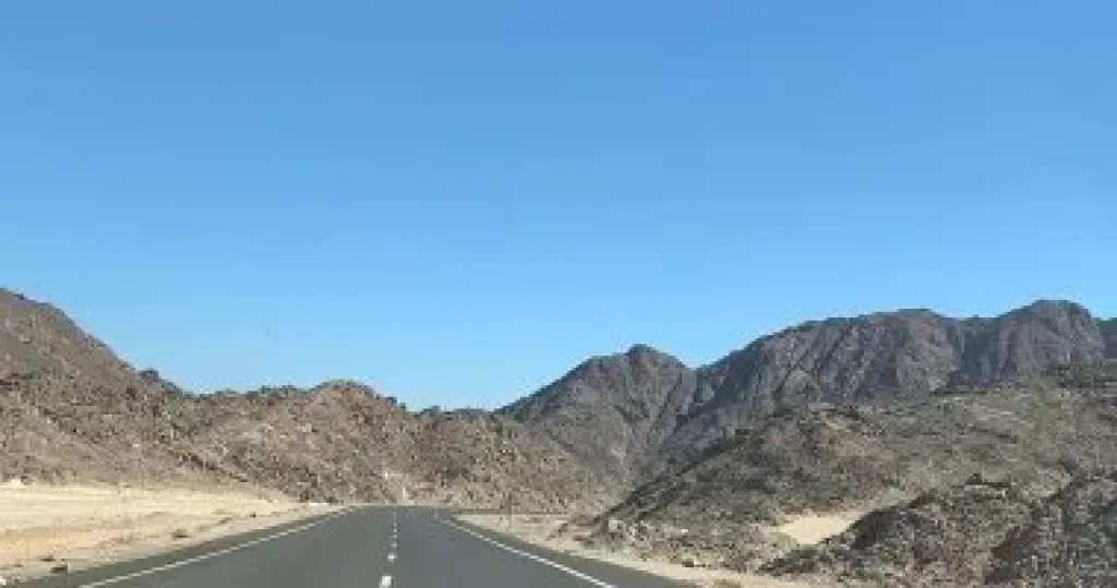 مركز المناخ: استمرار فرص السيول على سلاسل جبال البحر الأحمر