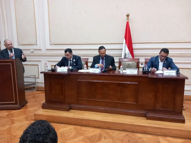 بدء اجتماع لجنة الصناعة بمجلس الشيوخ  لمناقشة خطة عمل اللجنة