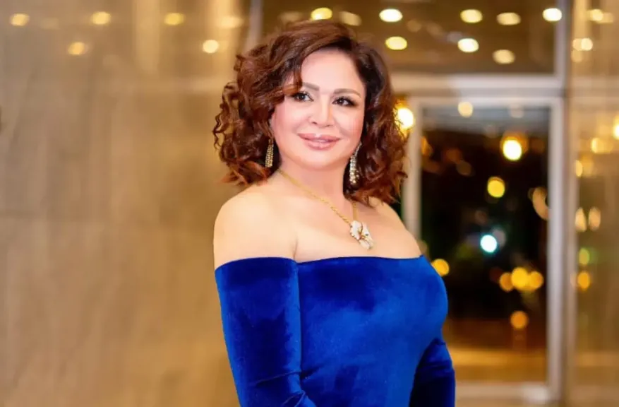 إلهام شاهين تحتفل بمعرض أعمالها في مهرجان شرم الشيخ العاشر