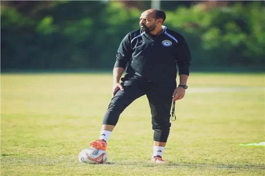 نجله في الرعاية بعد حادث سير.. عماد النحاس يعود من العراق