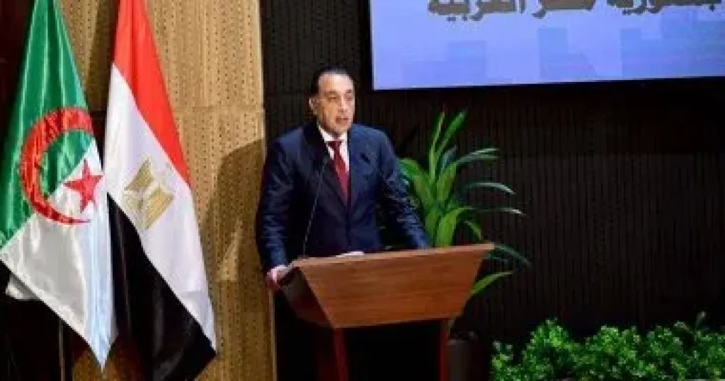 مدبولى: الشركات المصرية فى الجزائر أثبتت قدرتها على تنفيذ مشروعات كبرى