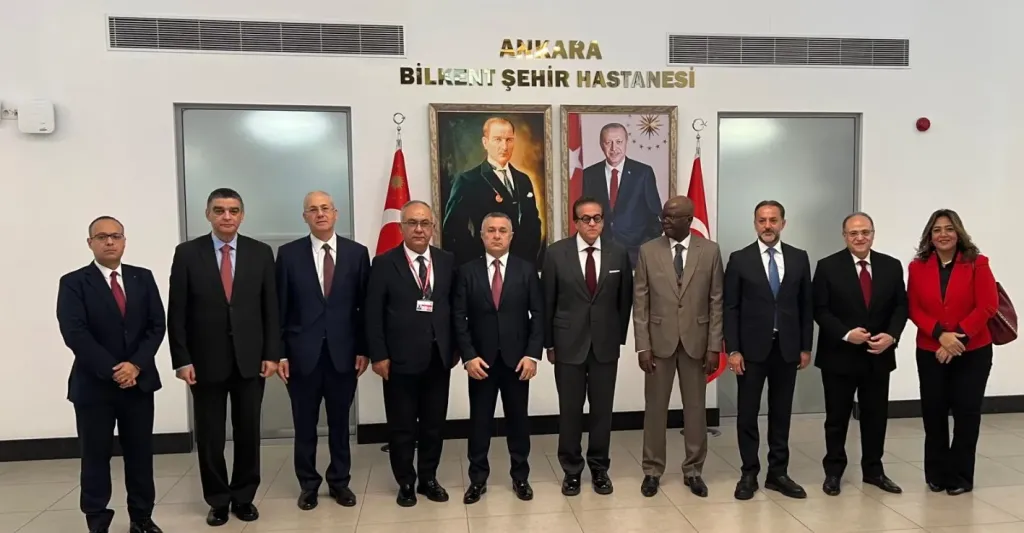 وزير الصحة يلتقي كبير الأطباء بمستشفى «أنقرة بيلكنت سيتي» |صور