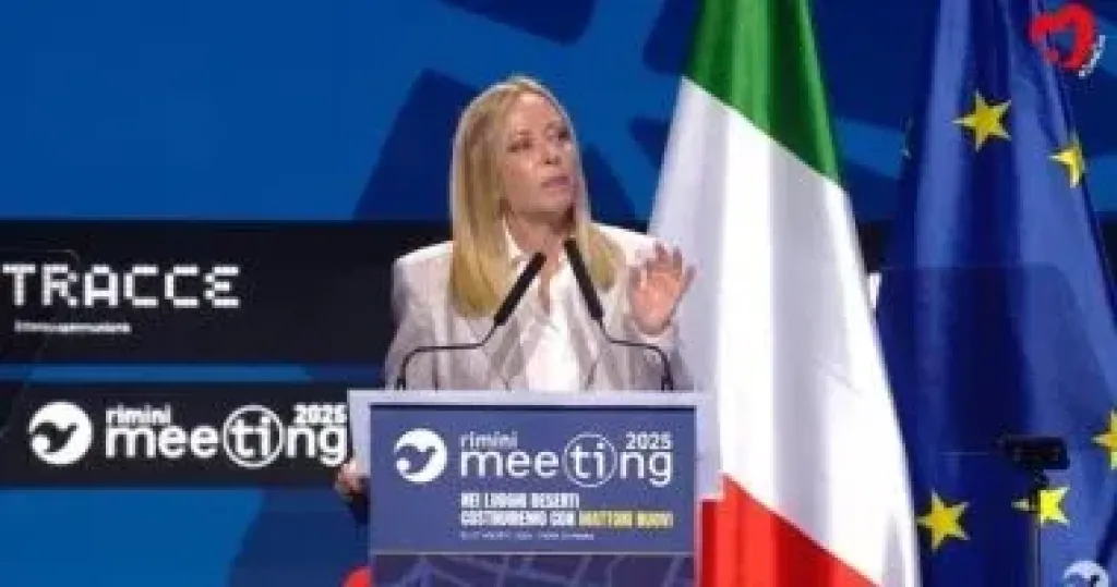 رئيسة وزراء إيطاليا تشيد بإقرار قانون يجرم القتل العمد للمرأة بالسجن مدى الحياة