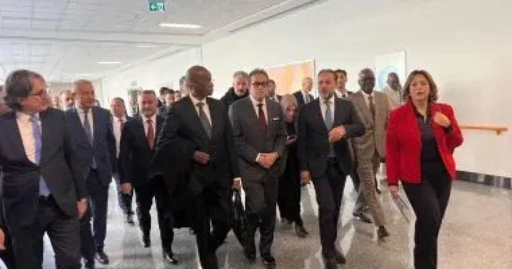 وزير الصحة يلتقي كبير الأطباء بمستشفى أنقرة بيلكنت سيتي