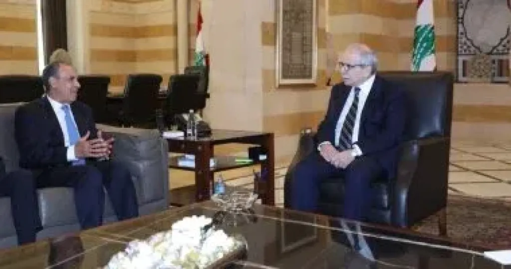 وزير الخارجية يلتقى رئيس مجلس الوزراء اللبنانى فى بيروت