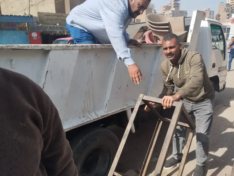 محافظ أسيوط يوجه بتكثيف حملات إزالة الإشغالات