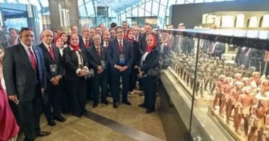 مجلس جامعة القاهرة يزور ”المتحف المصري الكبير”