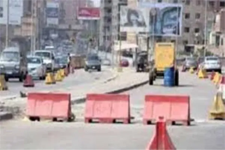 غلق شارع الأهرام بالجيزة بسبب أعمال محطة مترو المطبعة