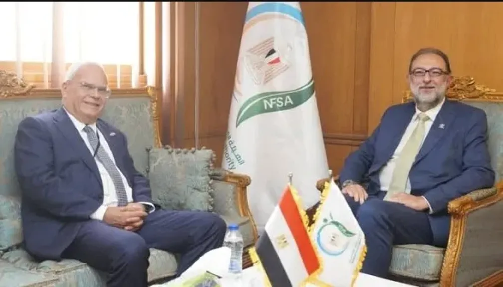 رئيس هيئة سلامة الغذاء يستقبل السفير السويدي بالقاهرة السيد داج يولين دنفيلت