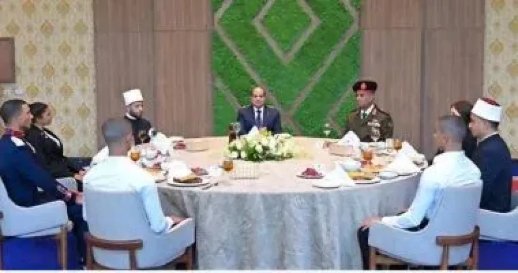 جامعة القاهرة: نعتز بشهادة الرئيس السيسي بالدور الفاعل لطلاب الجامعة