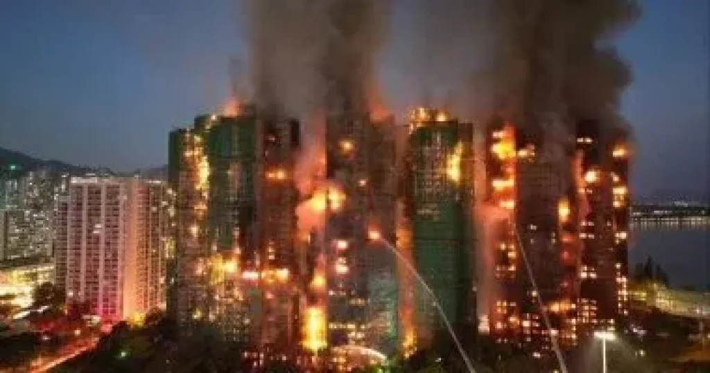 ارتفاع عدد ضحايا حريق المبنى السكنى فى هونج كونج إلى 75 قتيلًا