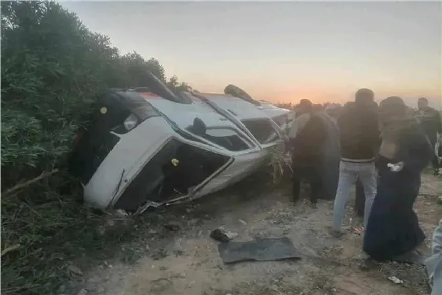 إصابة 8 أشخاص في انقلاب ميكروباص بنجع حمادي