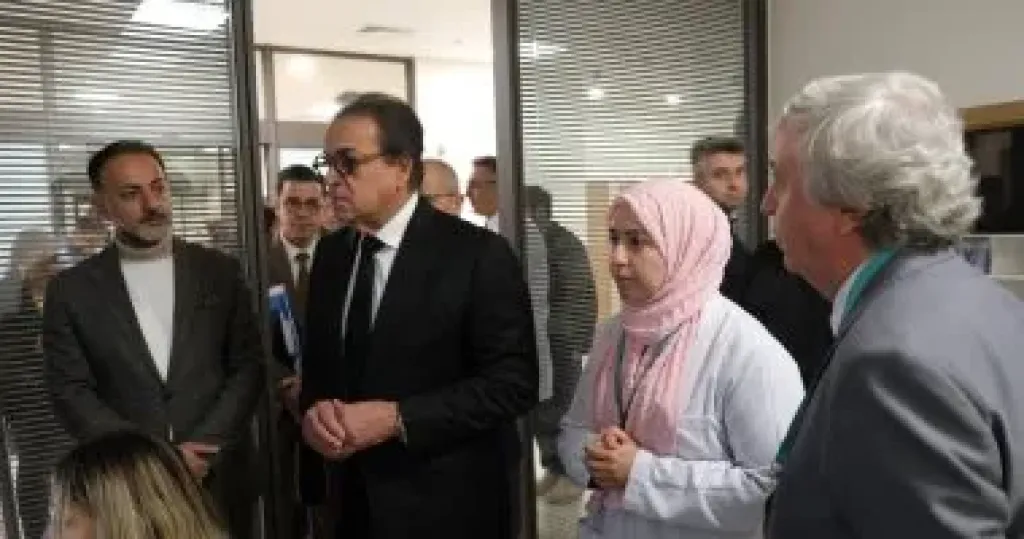 وزير الصحة يزور مدينة باشاك شهير تشام وساكورا الطبية التركية