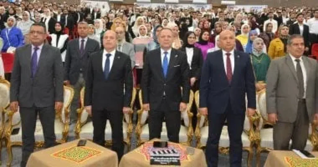 رئيس جامعة دمياط يشهد الجلسة الافتتاحية ليوم تقييم المخرجات البحثية