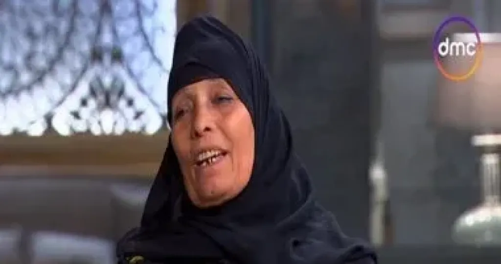 الحاجة نبيلة تغنى برة هالله من فيلم السادة الأفاضل.. فيديو