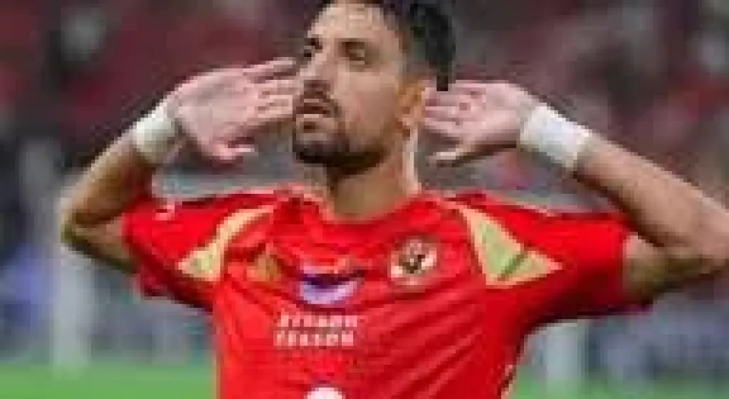 توروب يُشرك طاهر طاهر فى أول تبديل للأهلى بالدقيقة 58