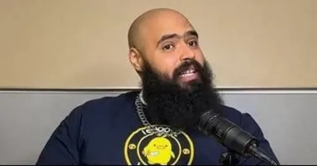 الحكم على التيك توكر محمد عبد العاطى بتهمة بث فيديوهات خادشة.. بعد قليل