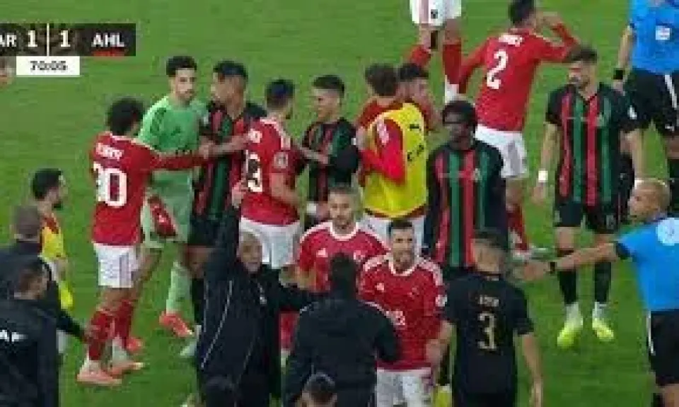 الأهلي يجهز شكوى ضد حكم مباراة الجيش الملكي بسبب ركلة جزاء أليو ديانج