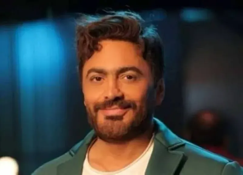 القصة الكاملة للأزمة الصحية لـ تامر حسنى وحقيقة تعرضه لخطأ طبى