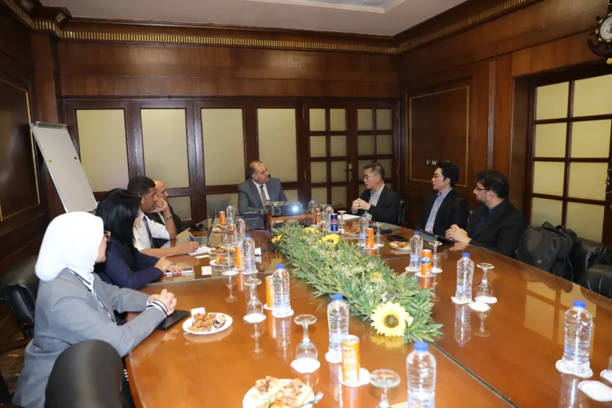 ميناء الأسكندرية يستقبل وفدا سنغافوريا رسمياً لبحث تعزيز التعاون البحري والإستثماري