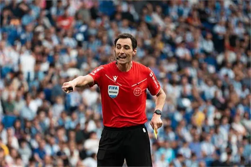 دي بورجوس حكمًا لمواجهة جيرونا وريال مدريد