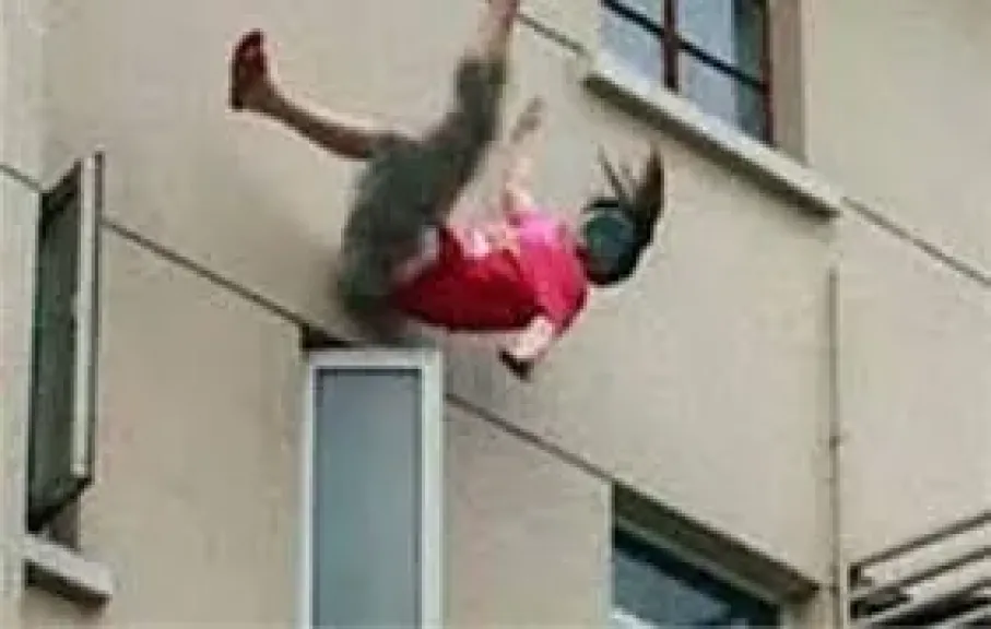 مصرع فتاة إثر سقوطها من الطابق السابع فى الإسكندرية