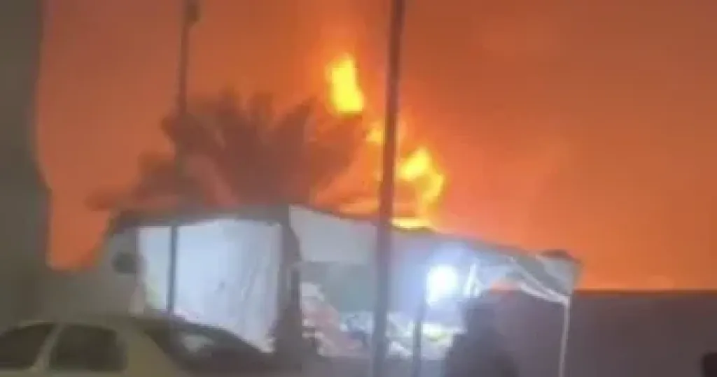 حريق ضخم بعد انفجار صهريج نفط فى سامراء العراقية.. فيديو