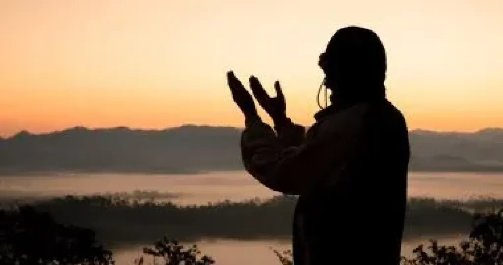 أذكار النوم..”الحمد لله الذي أحيانا بعدما أماتنا وإليه النشور”