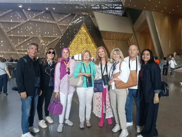 جولة لوفود الكاراتيه في الأهرامات والمتحف المصري الكبير