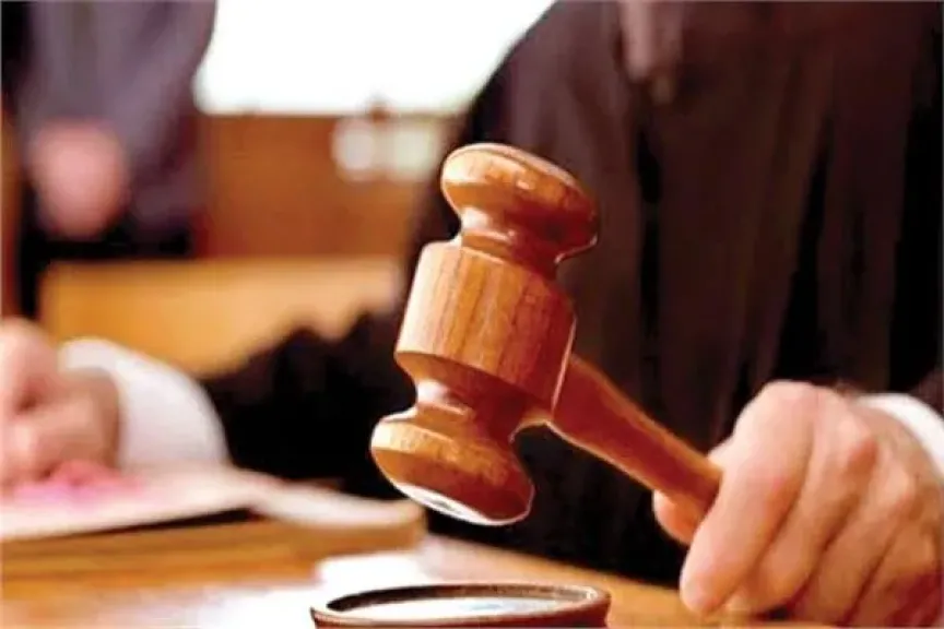 كشف ملابسات فيديو استجداء المارة وتعاطي المخدرات بالعامرية وضبط 18 شخصًا