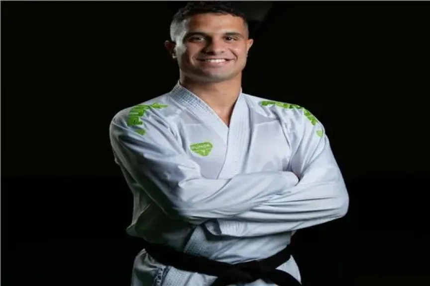 يوسف بدوي يتوج بالميدالية الذهبية ببطولة العالم للكاراتيه