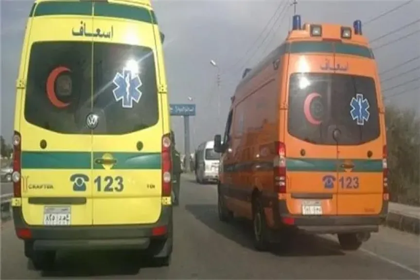 إصابة 10 أشخاص في حادث تصادم بالطريق الزراعي