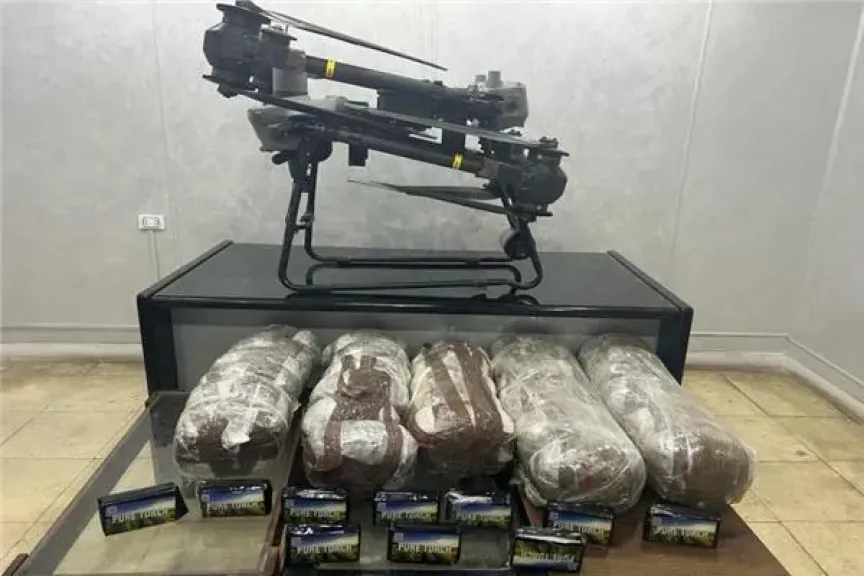 إحباط تهريب 35 كيلو مخدرات باستخدام طائرة «درون» بالسويس