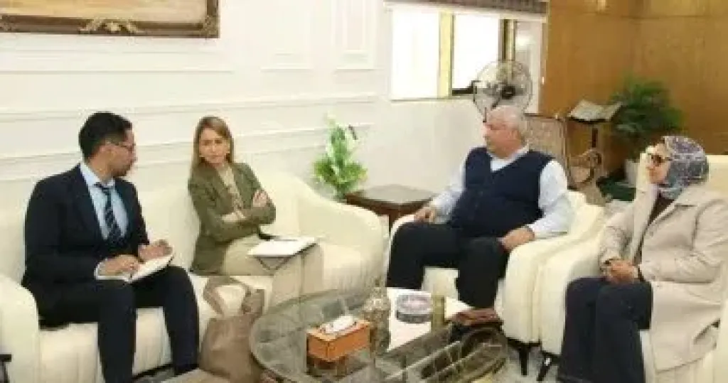 محافظ الوادى الجديد يبحث مع مديرة اليونسكو سبل تعزيز التعاون المشترك