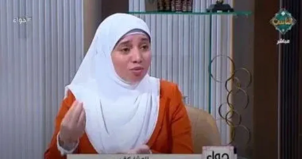 أمينة الفتوى ترد على القائلين بأن الحجاب عادة اجتماعية