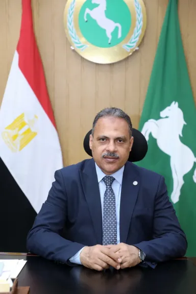 محافظ الشرقية يوقف مديرجمعيةزراعيةومدير الحماية  بمركز أولاد صقر عن العمل