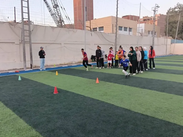 محافظ أسيوط: برامج تدريبية مستمرة لتعزيز اللياقة البدنية للشباب