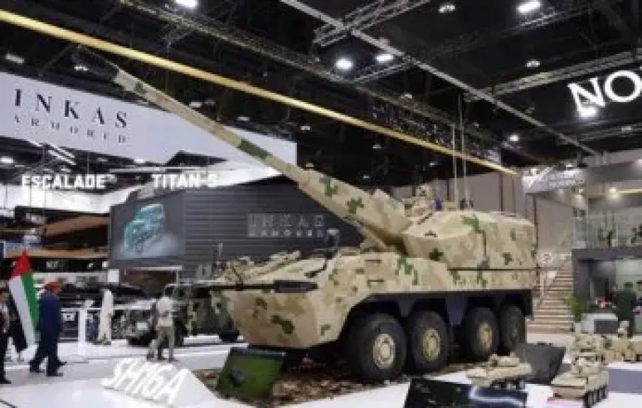 الهاوتزر 155 مم.. مدفع ضخم يظهر فى أرض معرض إيديكس 2025