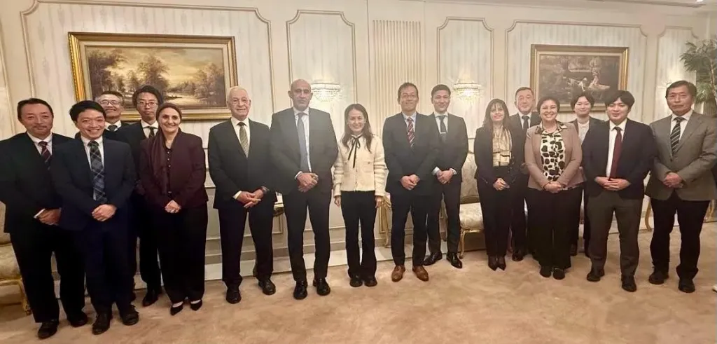 تعزيز  التعاون بمشروع  المدارس المصرية اليابانية والمشروعات التعليمية المشتركة