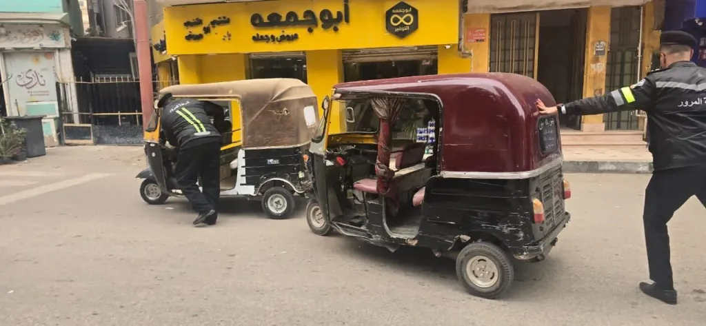 ضبط سائقى التكتك المخالفين بمدينة الزقازيق محافظة الشرقية