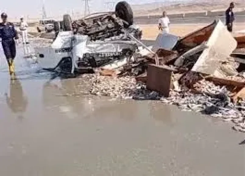 مصرع وإصابة 5 أشخاص في انقلاب سيارة على الطريق الصحراوي بالبحيرة