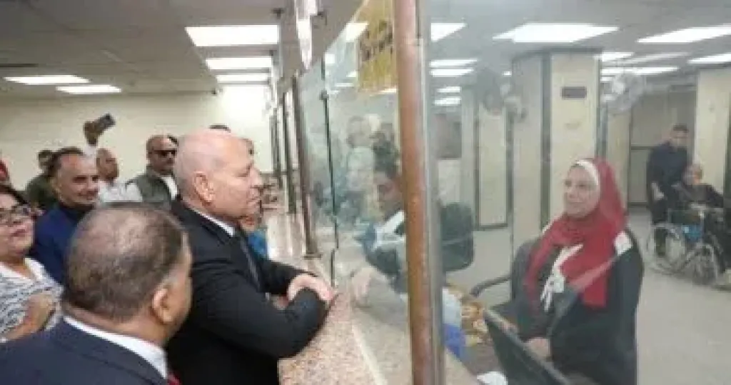 محافظ القاهرة يوجه بسرعة فحص مشاكل المواطنين والرد عليها