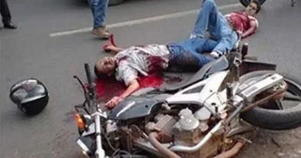 إصابة 5 أشخاص فى حادث تصادم دراجتين وميكروباص على طريق البياضية بالأقصر